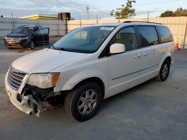  Salvage Chrysler Minivan