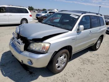  Salvage Toyota Highlander