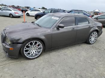  Salvage Chrysler 300