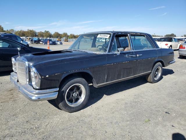  Salvage Mercedes-Benz 280-Class