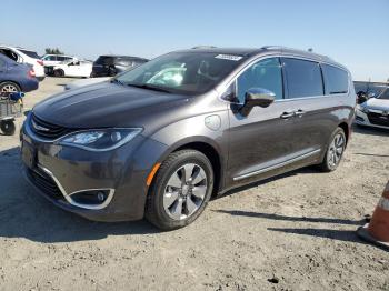  Salvage Chrysler Pacifica