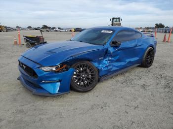  Salvage Ford Mustang