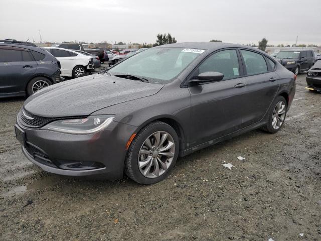  Salvage Chrysler 200