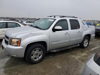  Salvage Chevrolet Avalanche