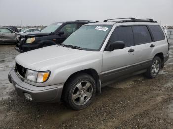  Salvage Subaru Forester