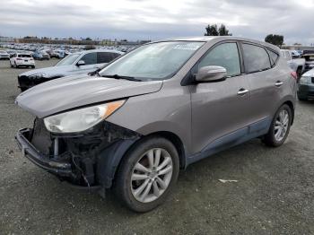  Salvage Hyundai TUCSON