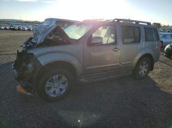  Salvage Nissan Pathfinder