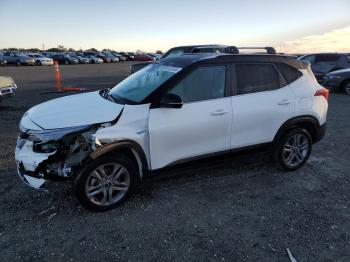  Salvage Kia Seltos