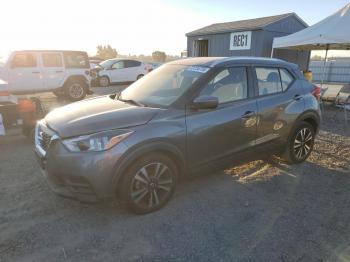  Salvage Nissan Kicks