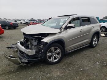  Salvage Toyota Highlander