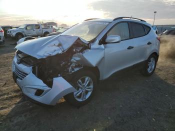  Salvage Hyundai TUCSON