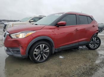  Salvage Nissan Kicks