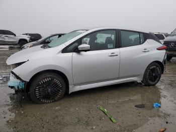  Salvage Nissan LEAF