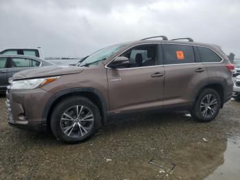  Salvage Toyota Highlander