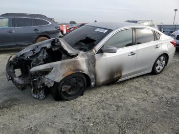  Salvage Nissan Altima