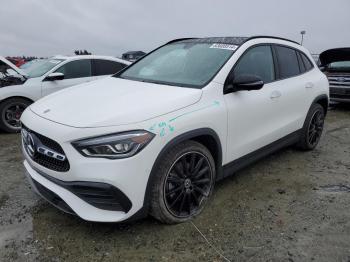  Salvage Mercedes-Benz GLA