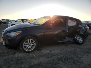  Salvage Toyota Yaris