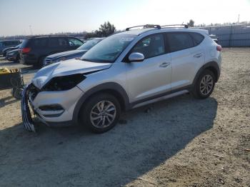  Salvage Hyundai TUCSON