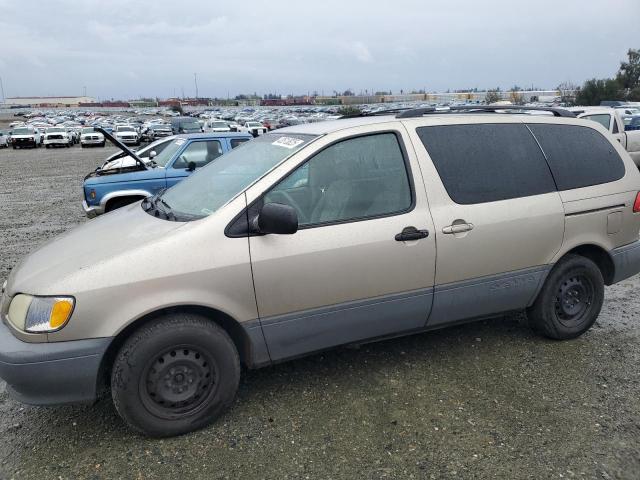  Salvage Toyota Sienna