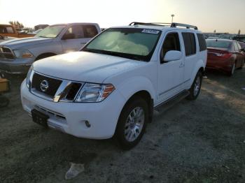  Salvage Nissan Pathfinder