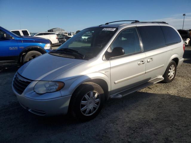  Salvage Chrysler Minivan