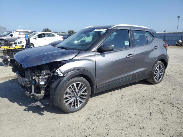  Salvage Nissan Kicks