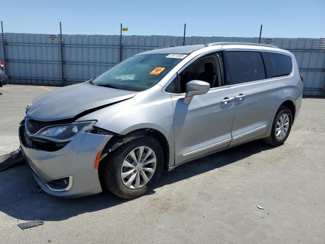  Salvage Chrysler Pacifica