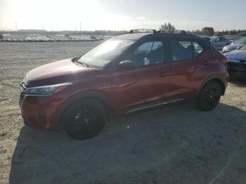  Salvage Nissan Kicks
