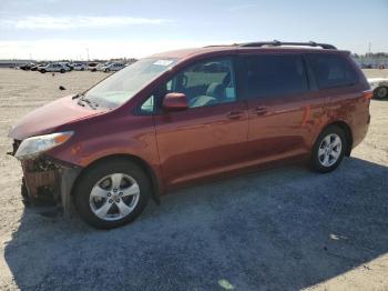  Salvage Toyota Sienna