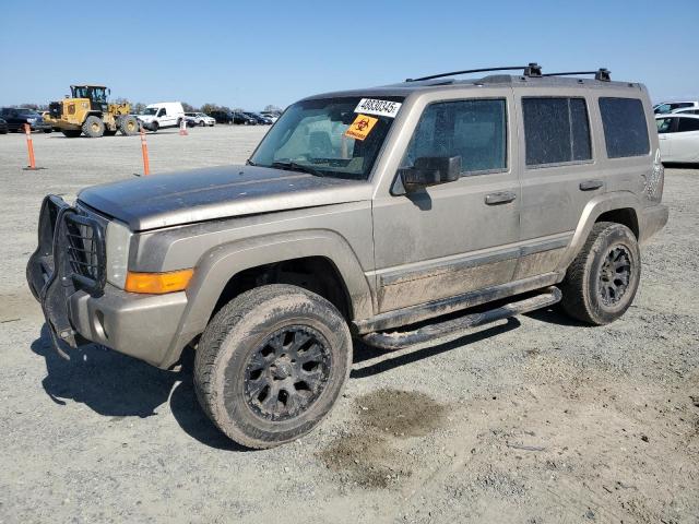  Salvage Jeep Commander