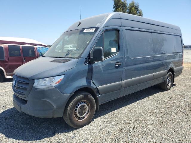  Salvage Mercedes-Benz Sprinter