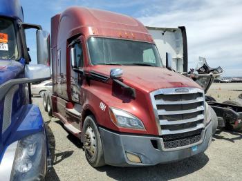  Salvage Freightliner Cascadia 1