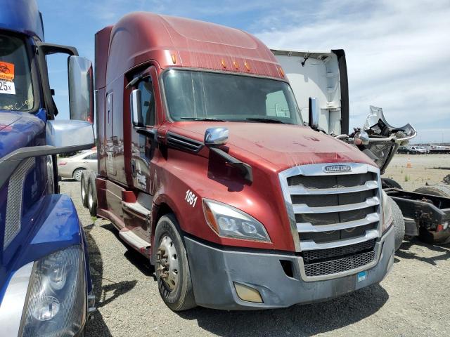  Salvage Freightliner Cascadia 1