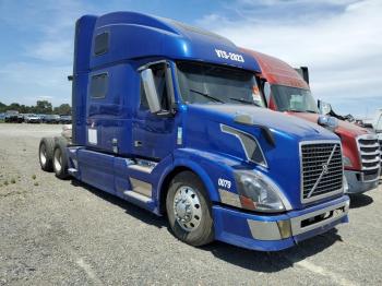  Salvage Volvo Vn
