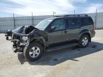  Salvage Nissan Pathfinder