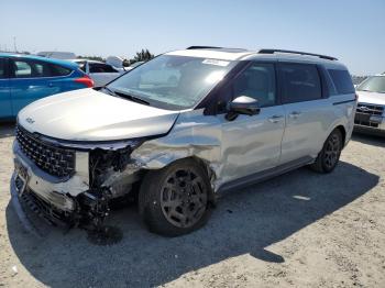  Salvage Kia Carnival