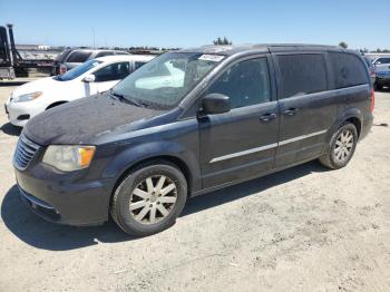  Salvage Chrysler Minivan