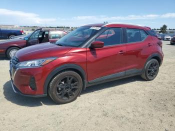  Salvage Nissan Kicks