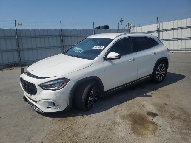  Salvage Mercedes-Benz GLA