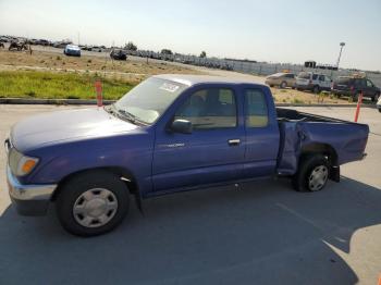  Salvage Toyota Tacoma