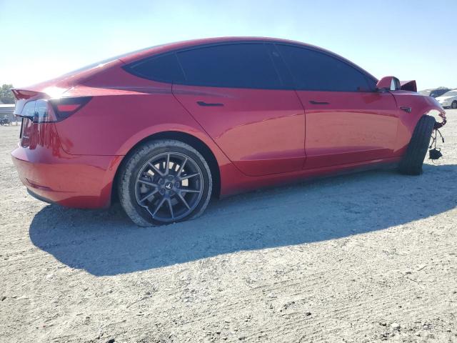 Tesla Model 3 Image 4
