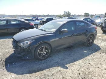  Salvage Mazda 3
