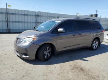  Salvage Toyota Sienna