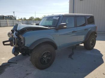 Salvage Ford Bronco