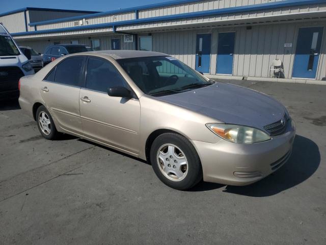 Toyota Camry Le Image 4