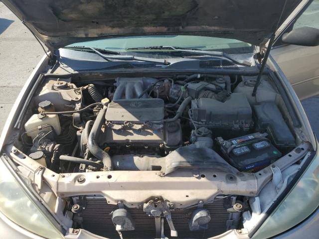 Toyota Camry Le Image 10