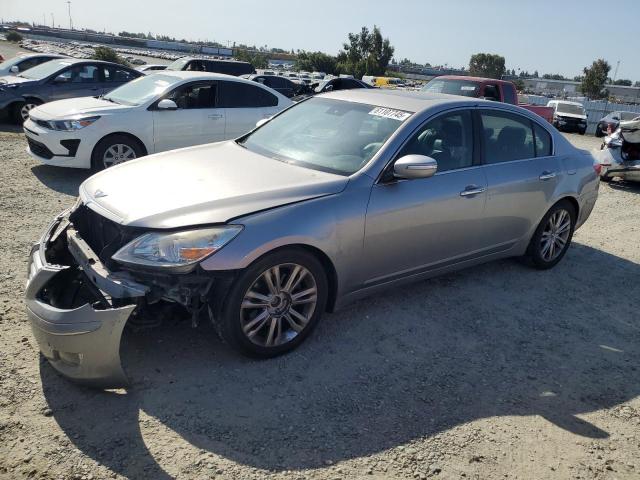  Salvage Hyundai Genesis