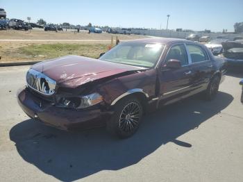  Salvage Lincoln Towncar
