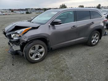  Salvage Toyota Highlander