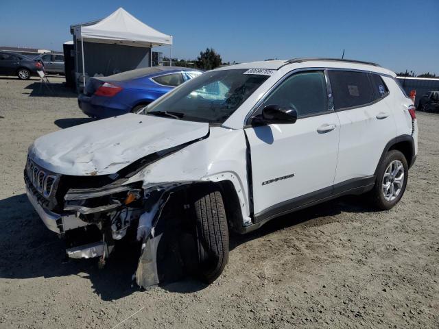  Salvage Jeep Compass